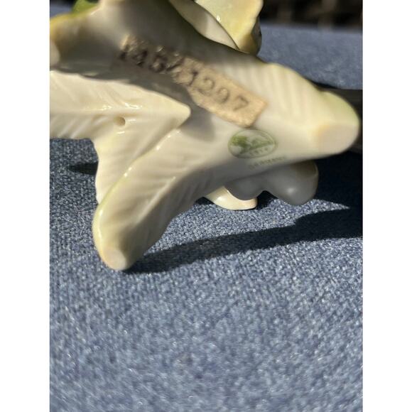 Vintage Germany Porcelain Bird 2 1/2” Marked With A Lion-Germany 1814 - Picture 4 of 5